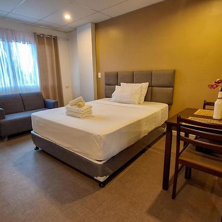 Smart Condominium Bldg, Cagayan De Oro City Kültér fotó